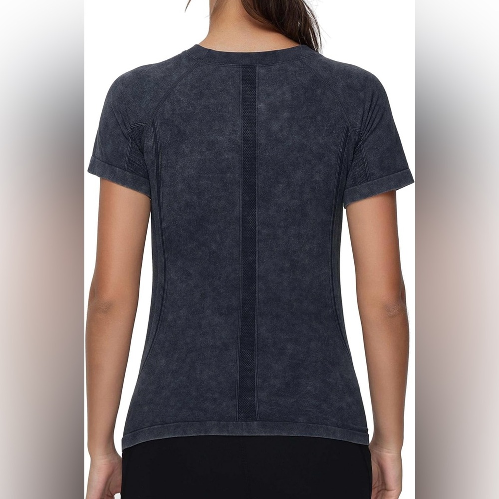 NEW •  The Gym People Seamless Workout T-Shirt in Heather Black • Women’s L/XL